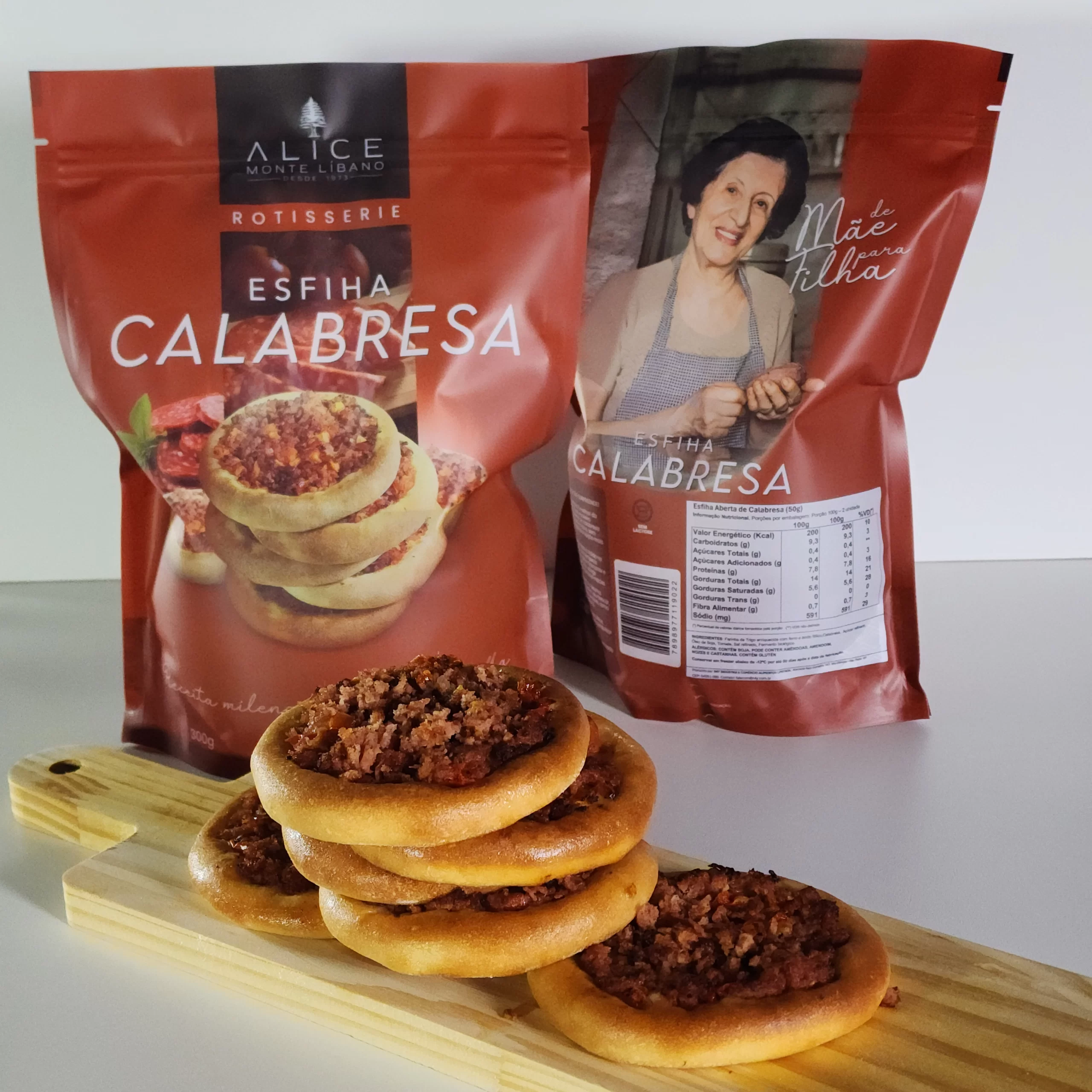 Freezer de comida árabe: esfiha de calabresa da linha rotisserie