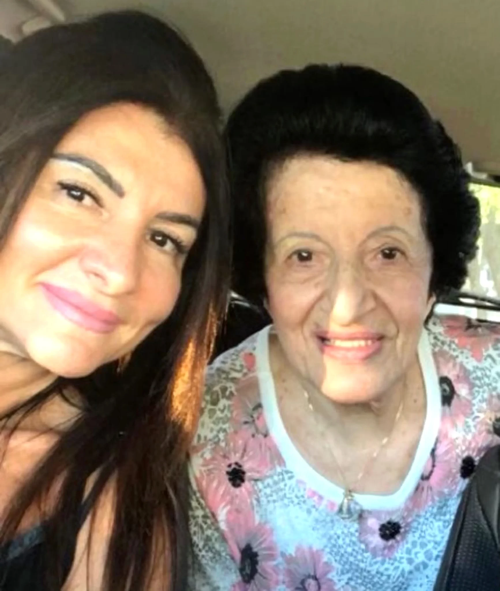 Chef Regina com Dona Alice, sua mãe, a tradição dsas receitas do restaurante árabe, Alice Monte Líbano, receitas passadas de mãe para filha